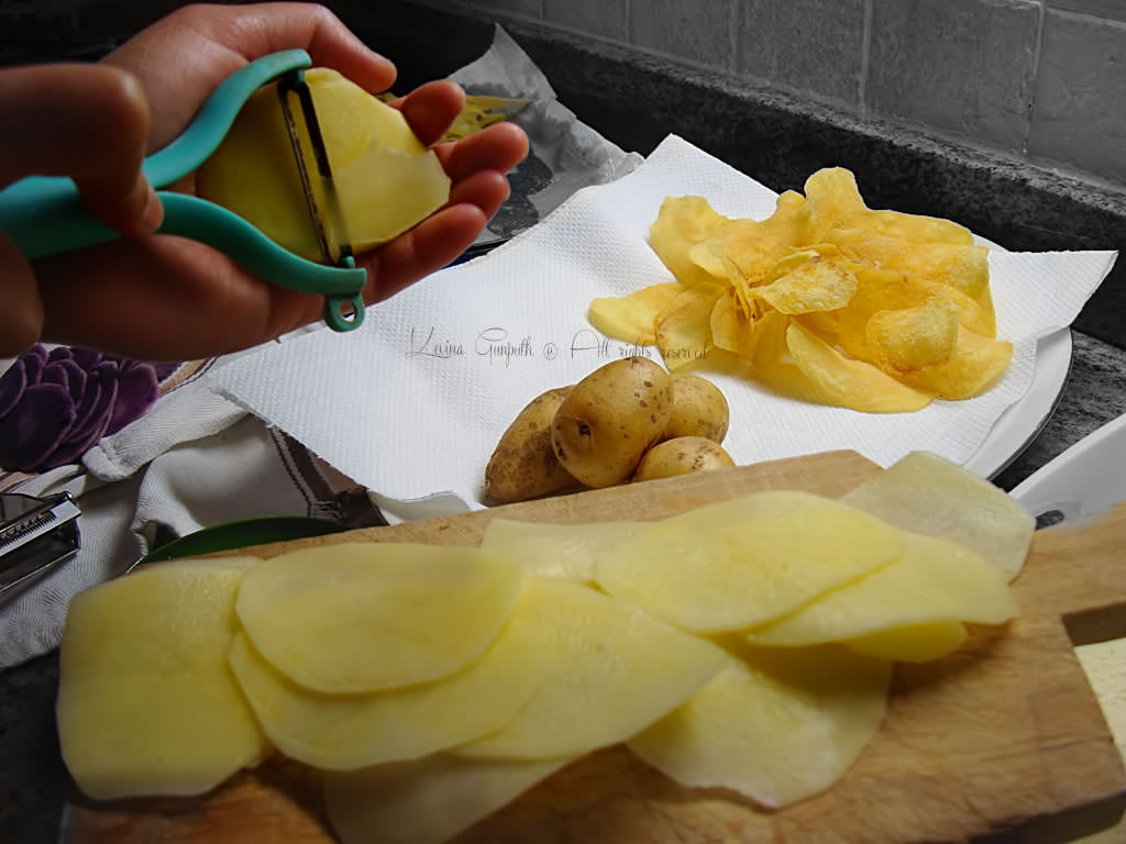 AFFETTARE LE PATATE con il pelapatate