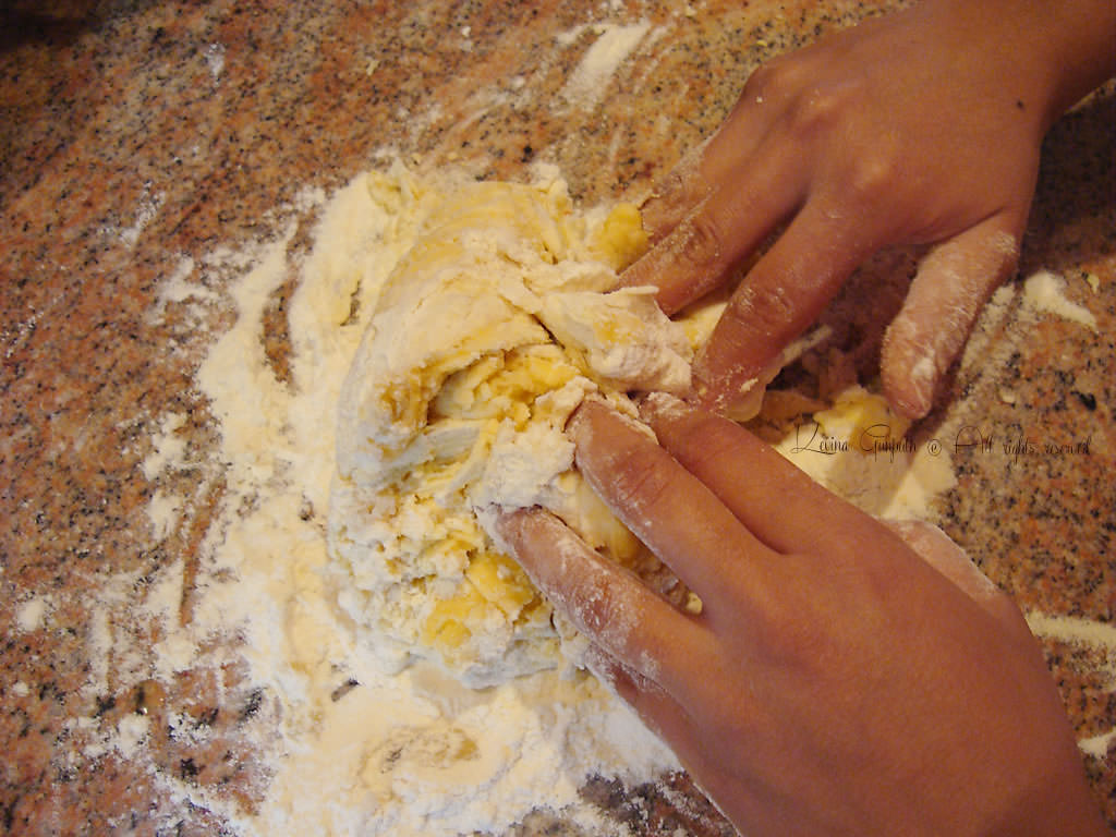 impastare la pasta a mano